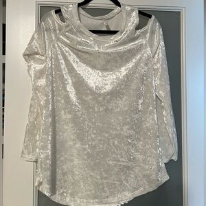 Chic White Velvet Long Sleeve Top